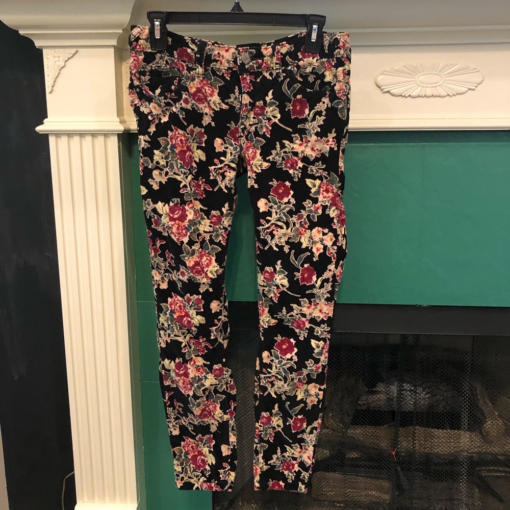 Free People Black Floral Corduroy Pants - Size 27 🌸🖤🌿 Excellent Condition!